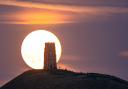 The Beaver Moon supermoon will be visible above the UK today, these are the best times to spot it